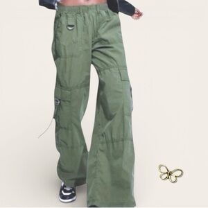 🥳 3/$26 Wild Fable Mid Rise Baggy Green Cargo Pants Size S